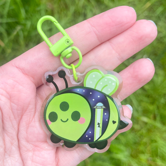 Alien Bee 🐝 buzzy bee keychain